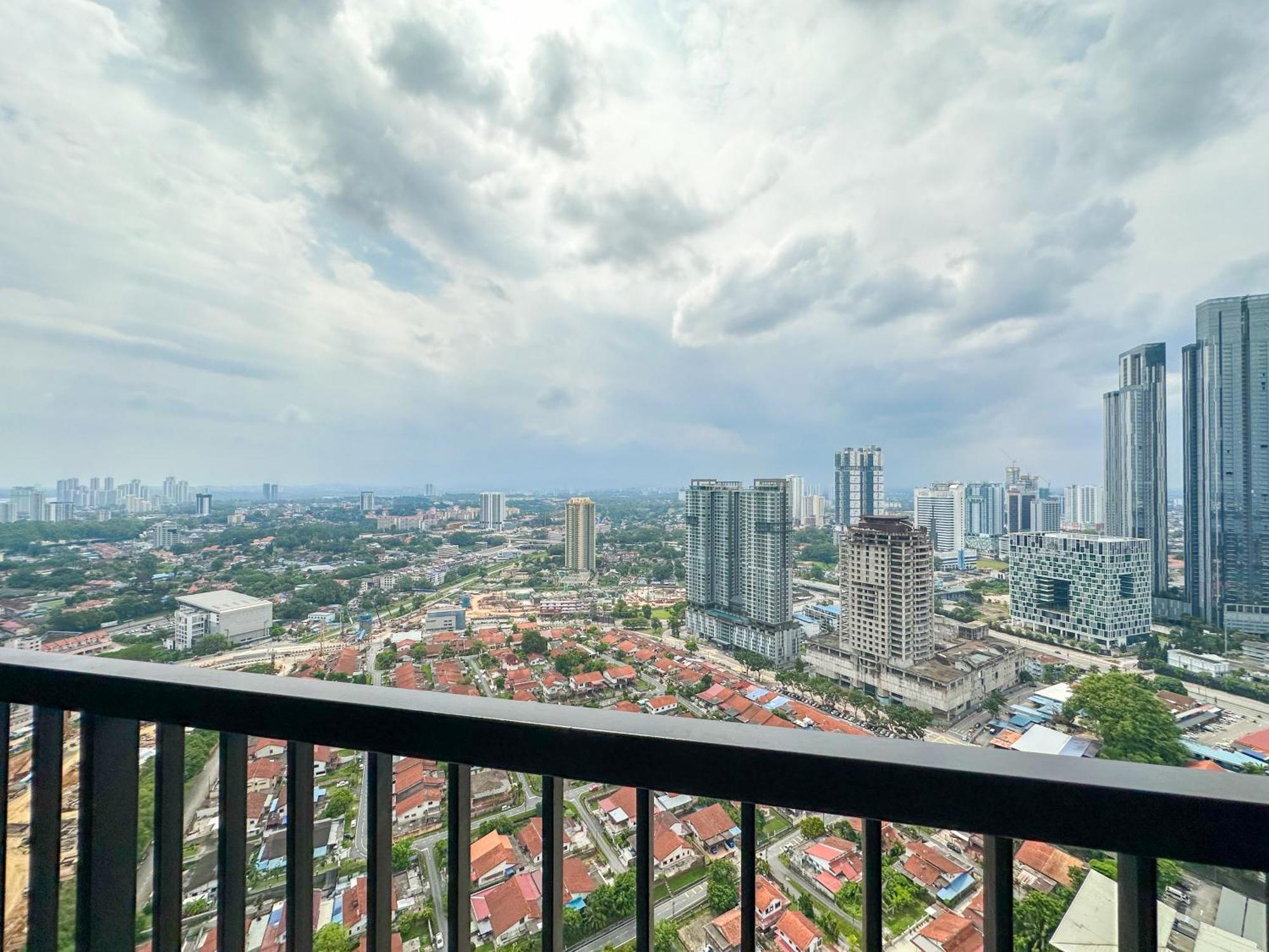 Twin Tower Residence By Nest Home【5 Mins Walk To Ciq】 ジョホールバル エクステリア 写真